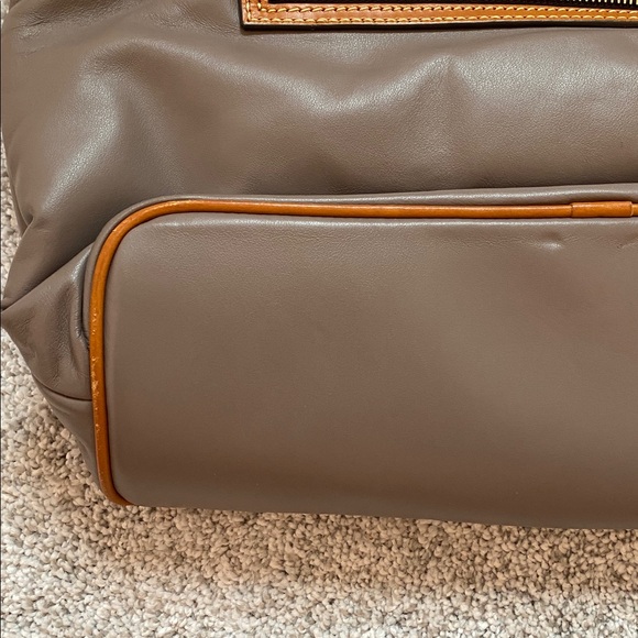 Dooney & Bourke purse - Picture 9 of 14